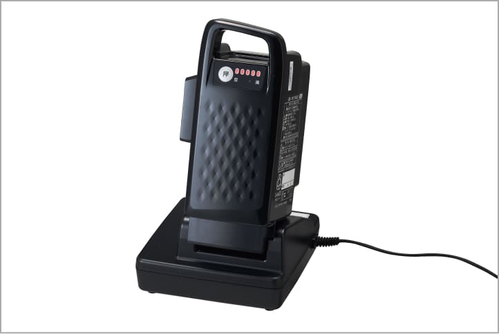 小型大容量バッテリー&スタンド式急速充電器の画像