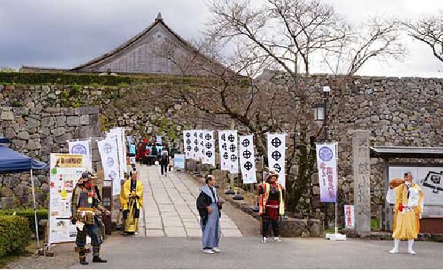 篠山城